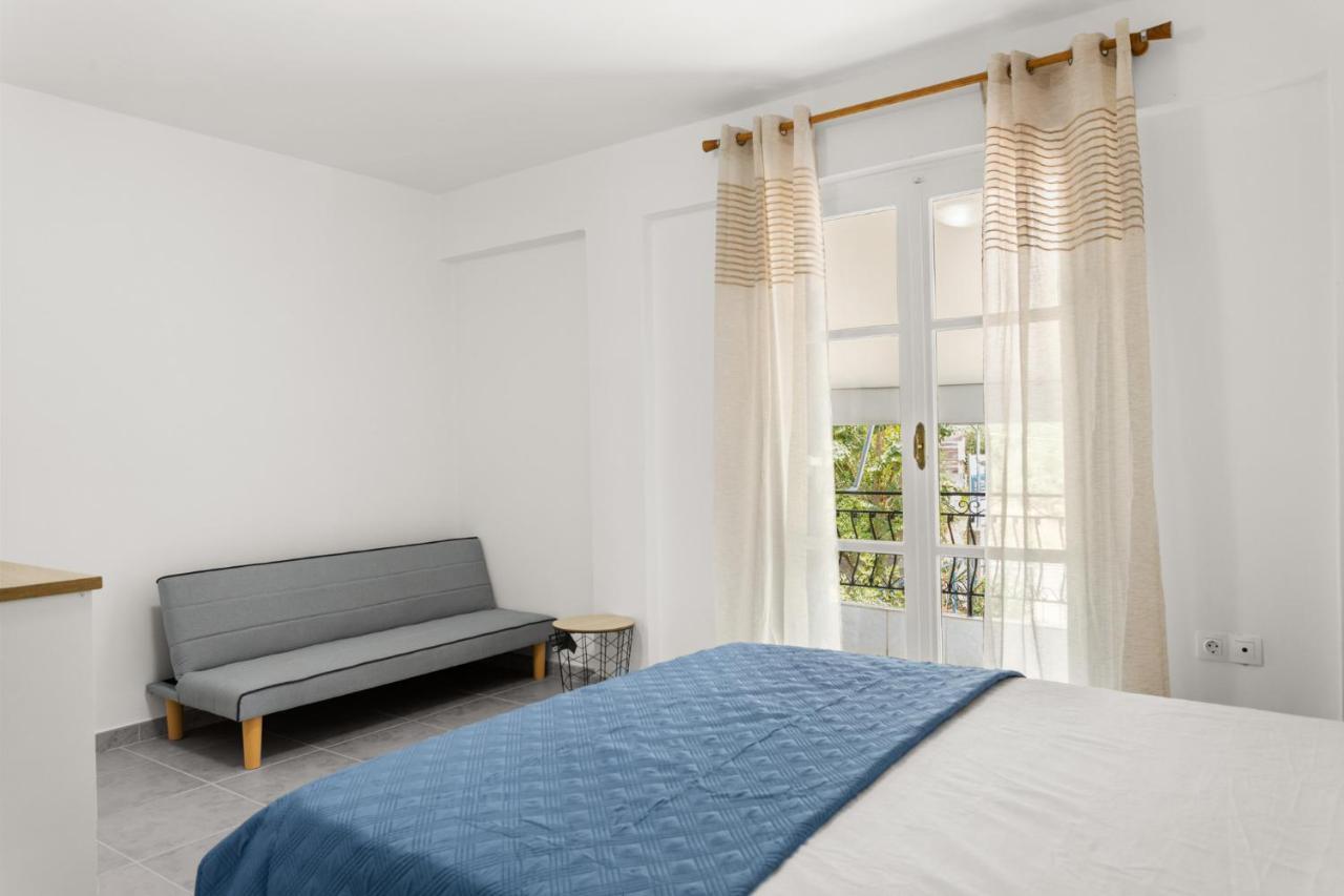 Nikolas Apartments Stoupa Lévktron Exteriör bild