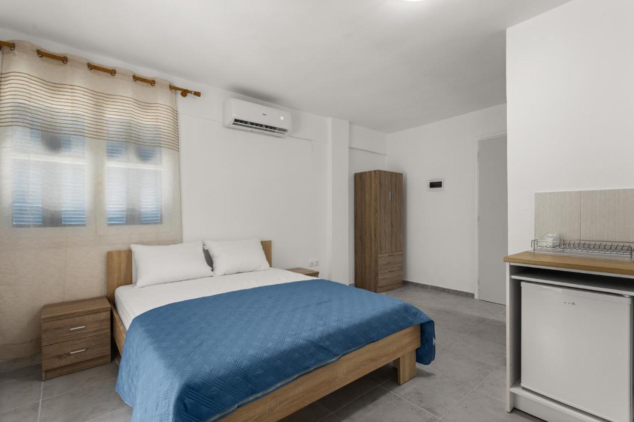 Nikolas Apartments Stoupa Lévktron Exteriör bild