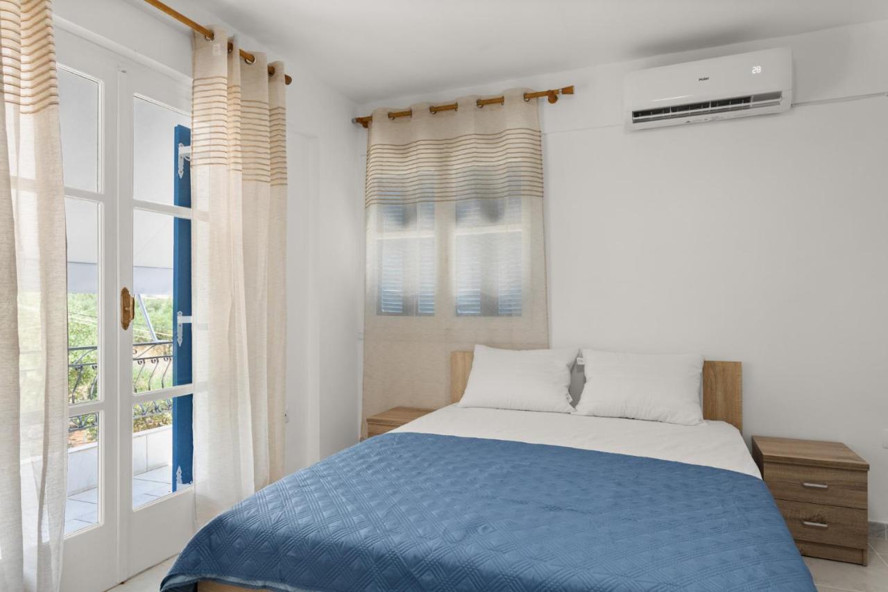 Nikolas Apartments Stoupa Lévktron Exteriör bild