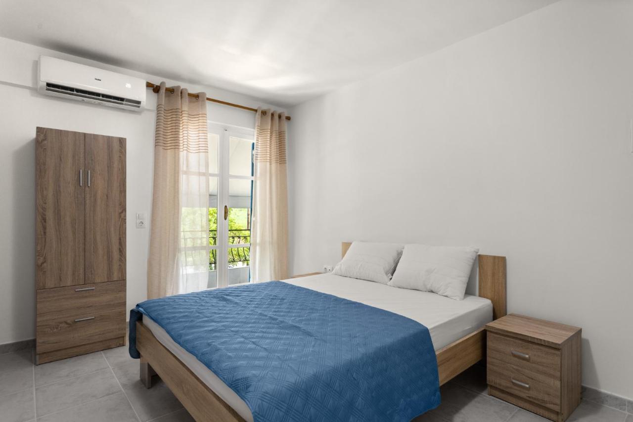 Nikolas Apartments Stoupa Lévktron Exteriör bild