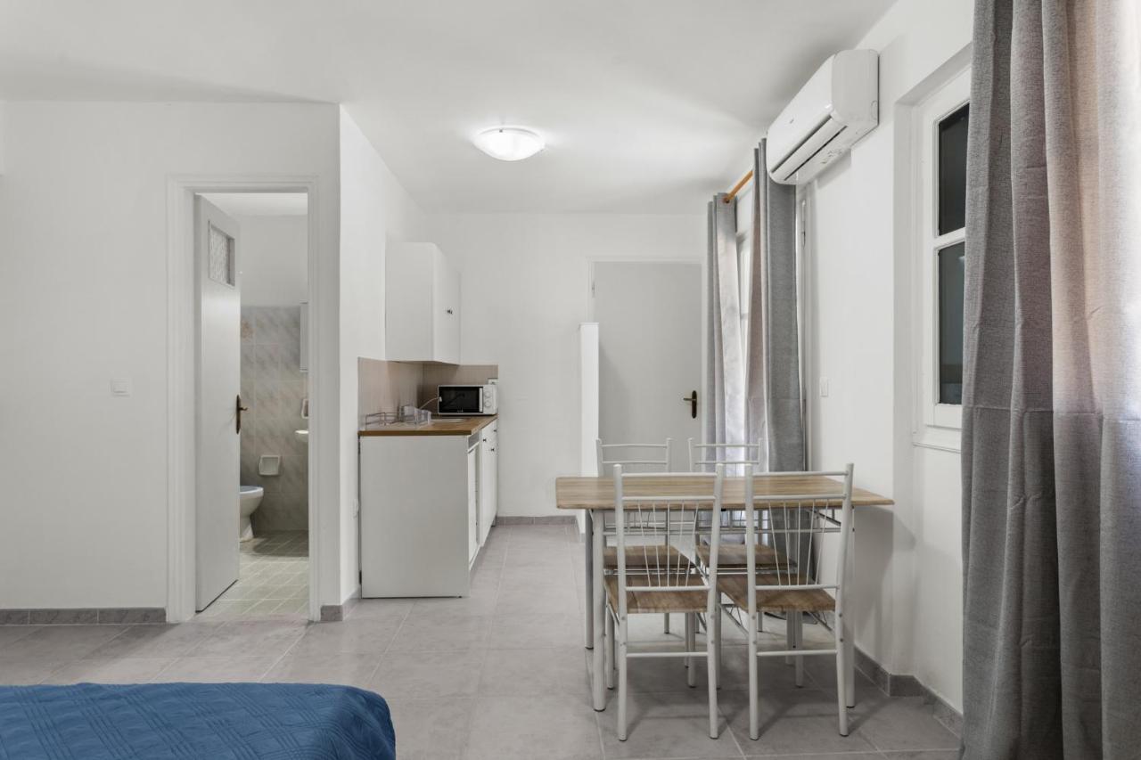 Nikolas Apartments Stoupa Lévktron Exteriör bild