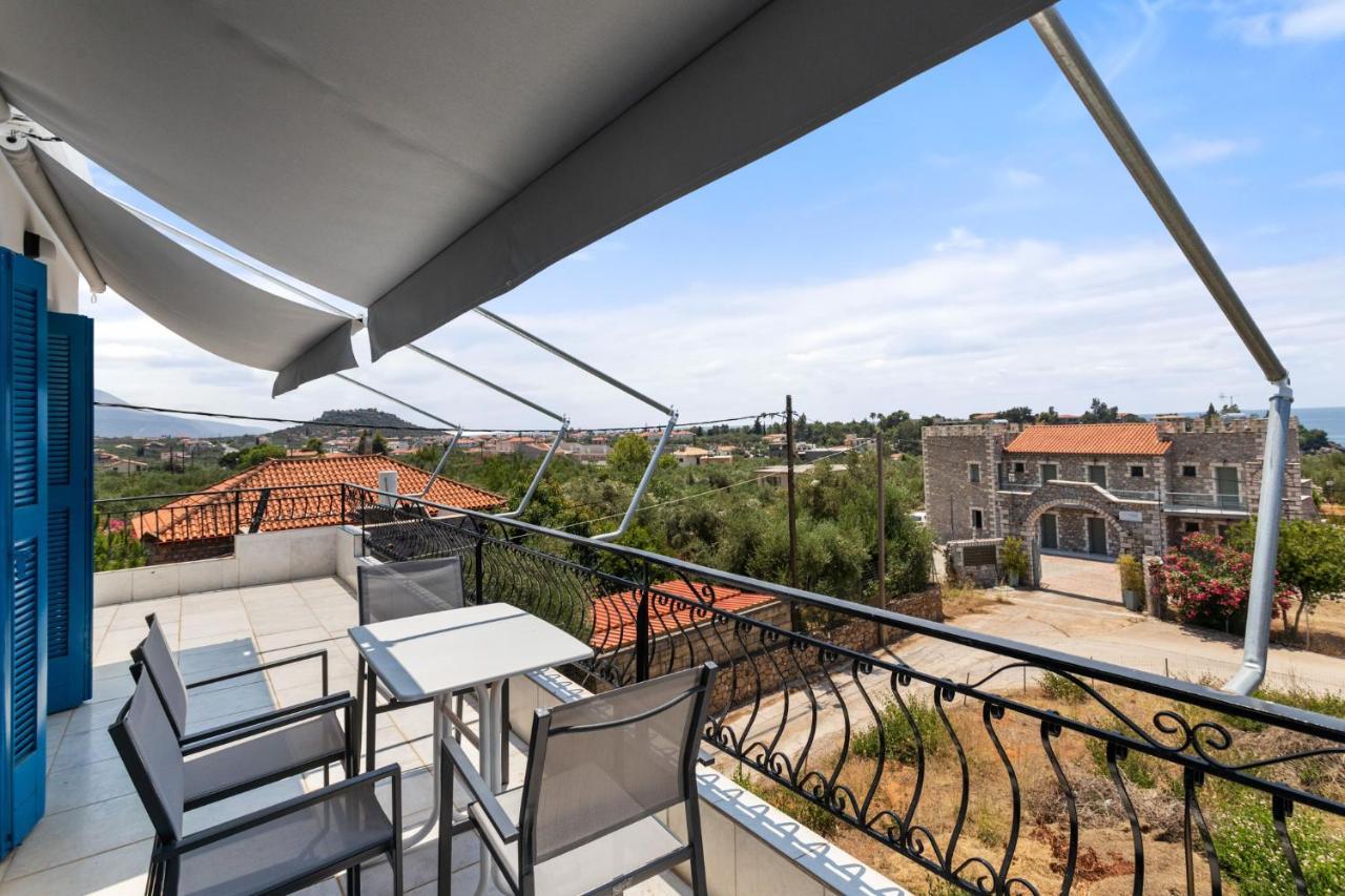 Nikolas Apartments Stoupa Lévktron Exteriör bild