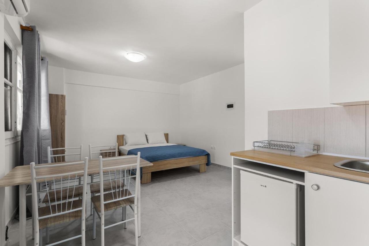 Nikolas Apartments Stoupa Lévktron Exteriör bild